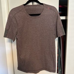 Men’s LuluLemon Vent Tech Short Sleeve Shirt